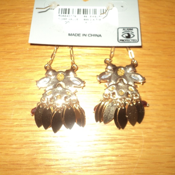 New With Tags LUX Dangle Earrings - Picture 4 of 5